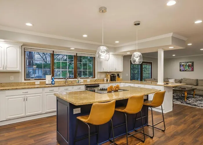 Villa Spacious 4br Near Botanical Gardens Columbus