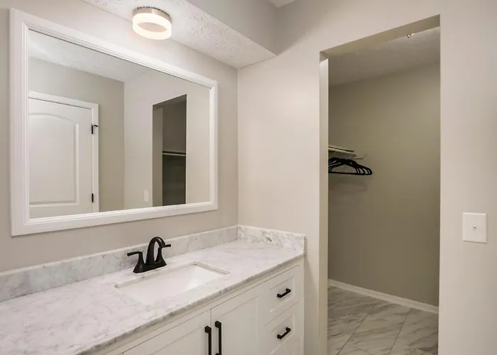 Villa Spacious 4br Near Botanical Gardens Columbus