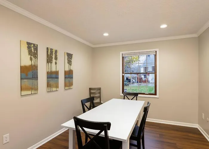 Spacious 4br Near Botanical Gardens Columbus