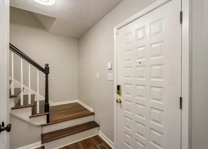 Villa Spacious 4br Near Botanical Gardens