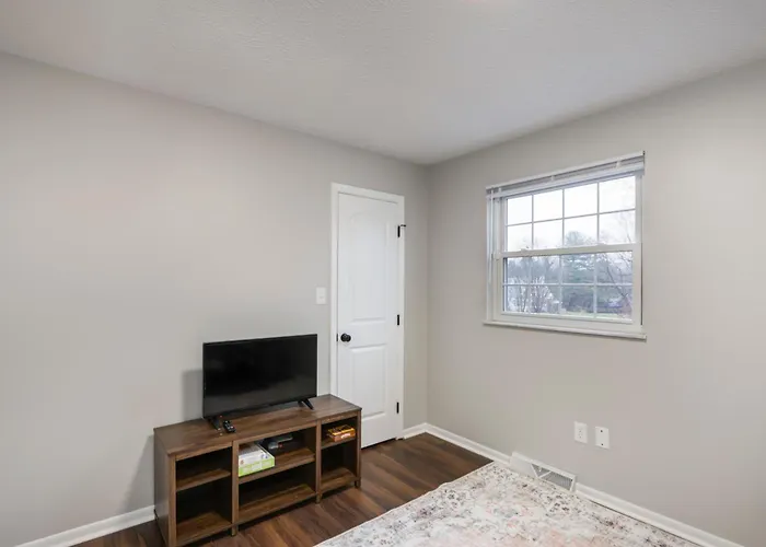 Spacious 4br Near Botanical Gardens Villa