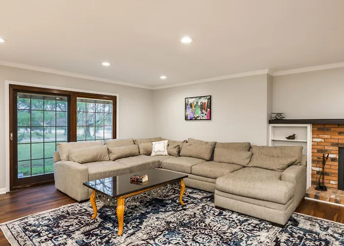 Spacious 4br Near Botanical Gardens Columbus