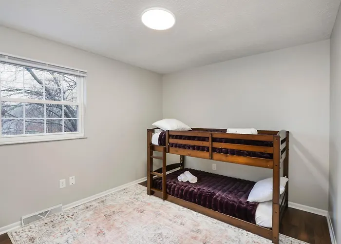 Spacious 4br Near Botanical Gardens Villa Columbus