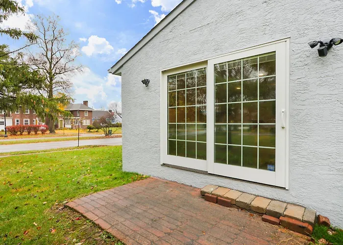 Villa Spacious 4br Near Botanical Gardens